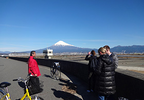 富士山を眺めながら走れる道路